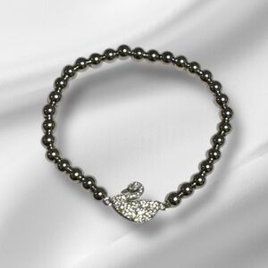 💟💎Vintage Elegant Metal Beaded Bracelet with Swan Crystal Accent